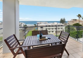 caloundra-holiday-accommodation-1