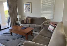 caloundra-2-bedroom-holiday-apartment-4
