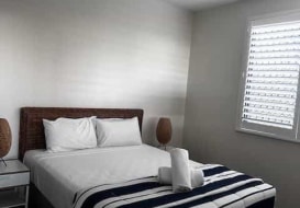 caloundra-2-bedroom-holiday-accommodation3