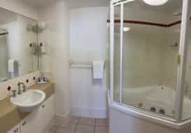 caloundra-2-bedroom-holiday-accommodation4