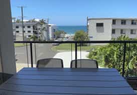 caloundra-2-bedroom-holiday-accommodation5