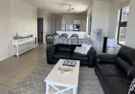 caloundra-2-bedroom-holiday-accommodation6
