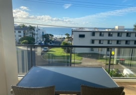 caloundra-2-bedroom-ocean-view-2